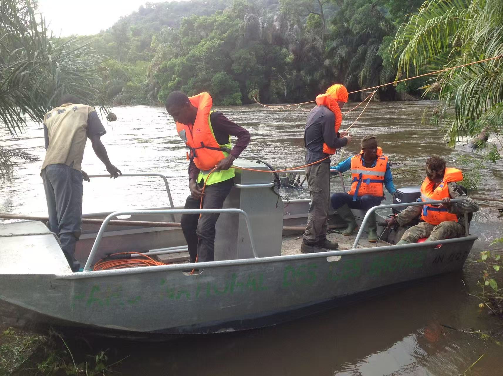 Cross-river ERT and seismic refraction survey